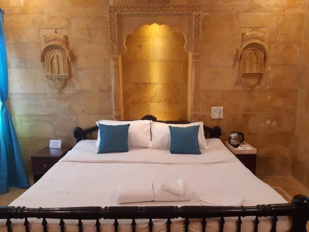Hotel Nirmal Haveli Джайсалмер Номер фото